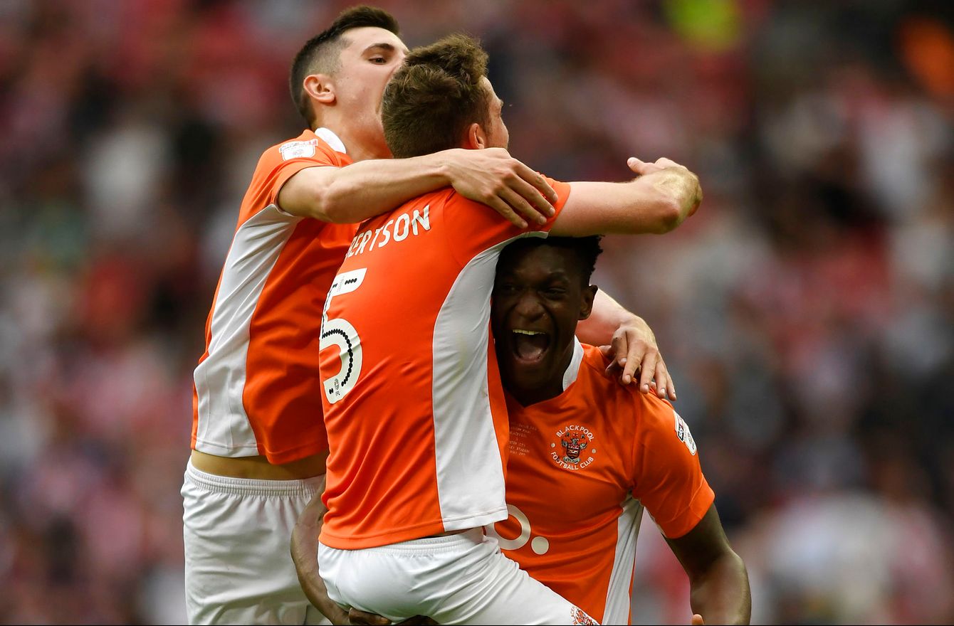 Blackpool-talent springer ud som homoseksuel