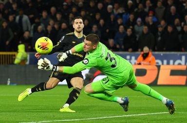Avis: Everton vil hente konkurrence til Pickford