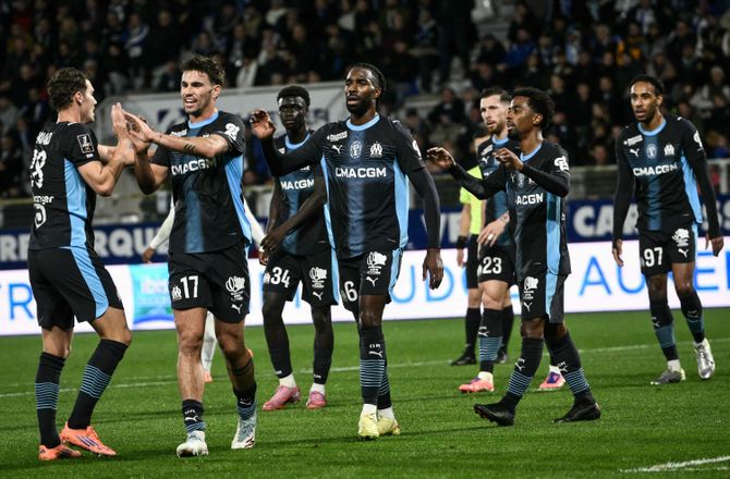 Ligue 1 -Marseille ånder PSG i nakken efter snæver sejr mod bundhold