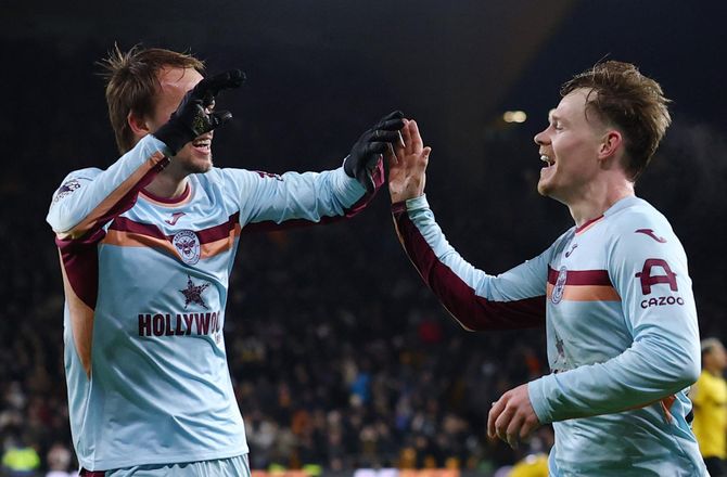 Premier League -Damsgaard assisterede i pligtsejr