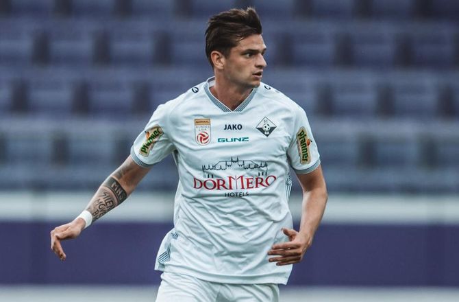 Betinia Liga -Kolding-profil ramt af knæskade