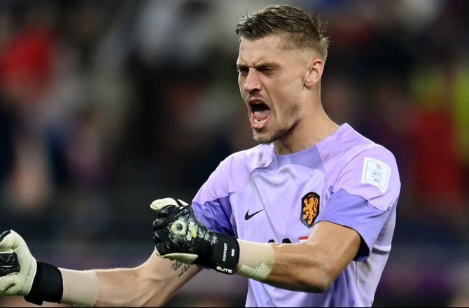 Æresdivisionen -Hollands VM-keeper fra 2022 får løbepas