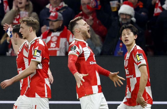 Bundesliga -Mainz forlænger med anfører