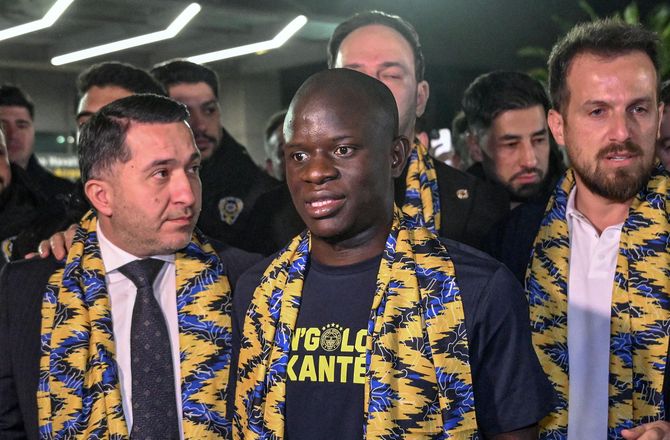 SüperLig -Kanté får Fenerbahce-debut