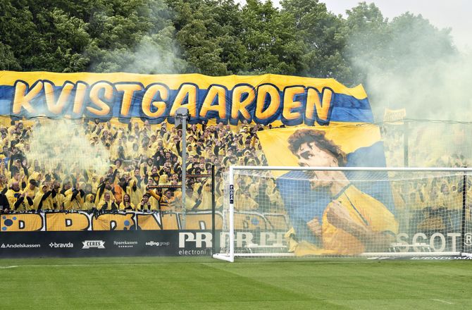 3F Superliga -61 styk pyro: Brøndby får 140.000 i bøde