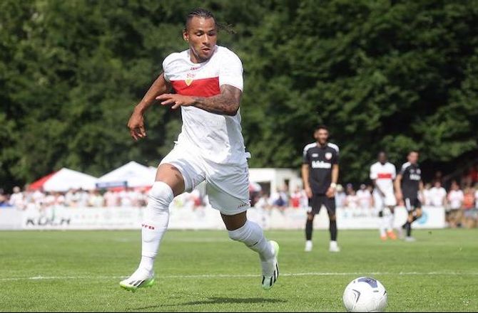Bundesliga -Stuttgart sender colombianer på græs i Zürich