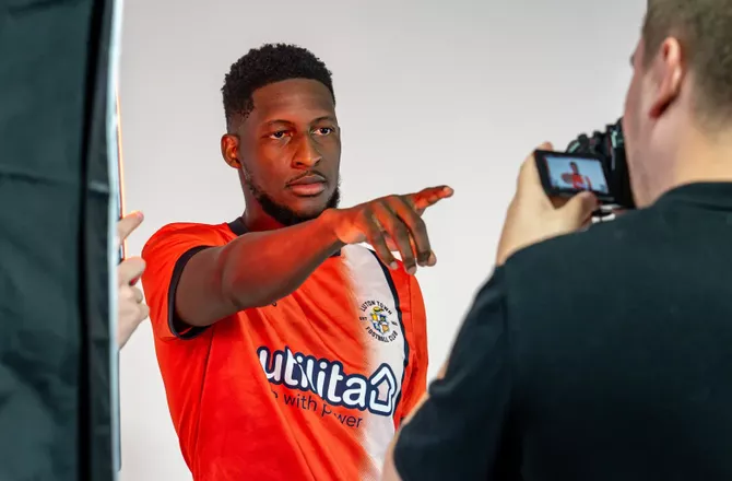 Championship -Luton snupper gratis Brentford-spiller