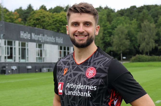 AaB -Keeper er AaB's nye førstevalg: Vi holder hinanden skarpe