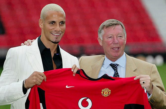 Premier League -Rio Ferdinand er i chok over Sir Alex-beslutning: Ingen er sikre