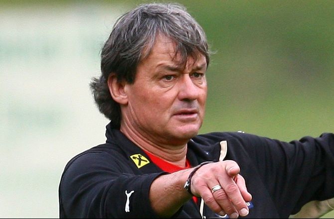 Østrig -Den tidligere østrigske landstræner Didi Constantini er død