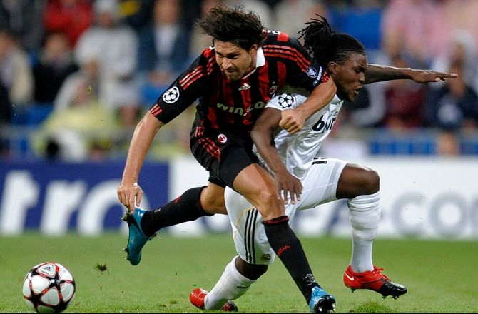 International -Royston Drenthe stopper karrieren igen