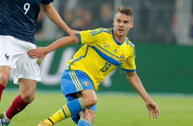 AEL Limassol -Alexander Kacaniklic takker af på Cypern