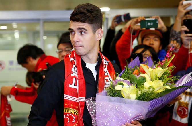 Premier League -Oscar drømmer om Chelsea-skifte: Noget er galt