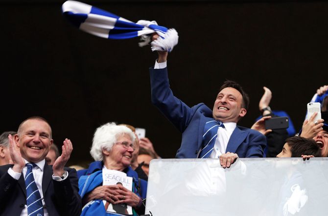 Premiership -Brighton-ejer køber sig ind i Hearts