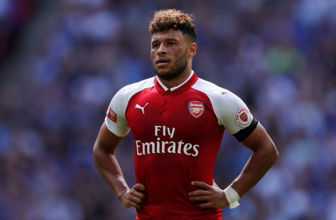 Premiership -Celtic vil have Oxlade-Chamberlain 