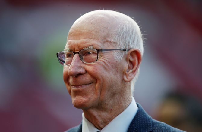 Premier League -Sir Bobby Charlton er død