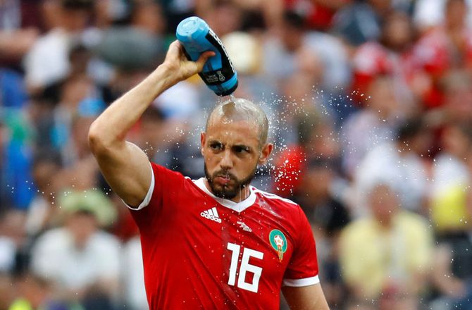 Æresdivisionen -39-årige Amrabat tager til Utrecht