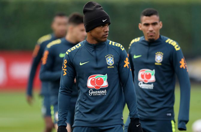 A-League -Douglas Costa og Sydney FC går hver til sit