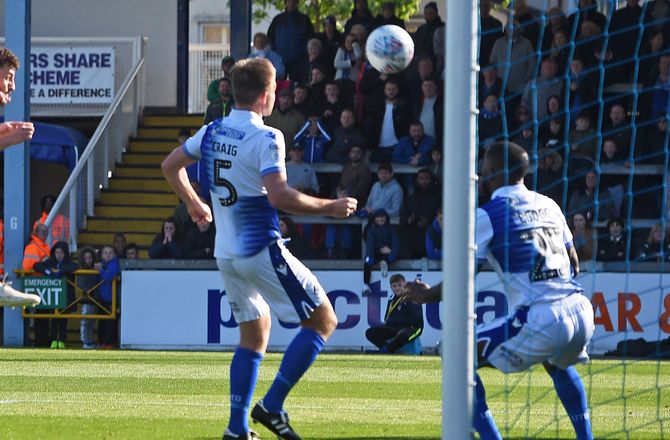 League 1 -Kræftramt Bristol-profil stopper karrieren: Mit knæ og lårben blev udskiftet