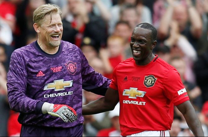 A-League -United-ikons tidligere 'pubhold' ramt af transferforbud