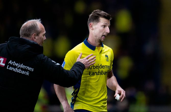 Ekstraklasa -Wilczek hylder Niels Frederiksen: Intet kaos