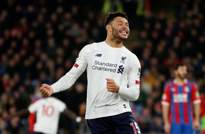 Premiership -Sky: Celtic tæt på Oxlade-Chamberlain