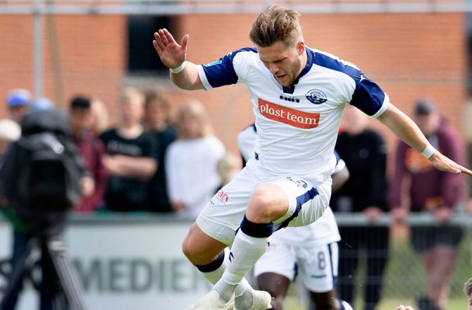 Ekstraklasa -Tidligere SL-spids lurer hos Niels F. og co. 