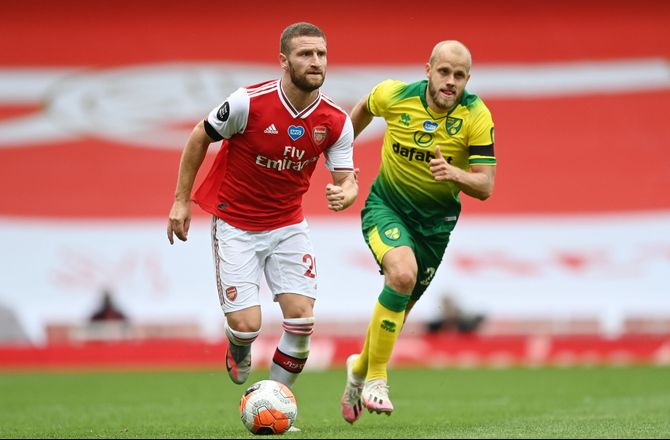 International -Klubløse Mustafi nægter at stoppe karrieren