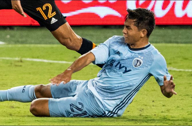 Major League Soccer -MLS river Hernandez' kontrakt over efter bettingbrud