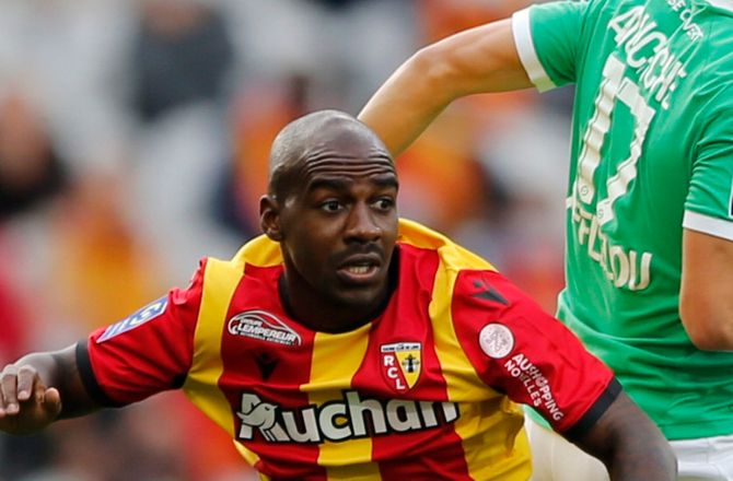 Super League -Sisto får Gaël Kakuta som holdkammerat
