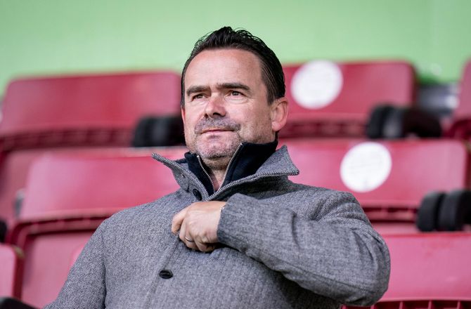 Jupiler Pro League -Overmars tvunget til at stoppe i Royal Antwerp