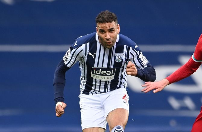 Wrexham -Robson-Kanu vil droppe pension for Wrexham: Jeg er klar, Ryan Reynolds
