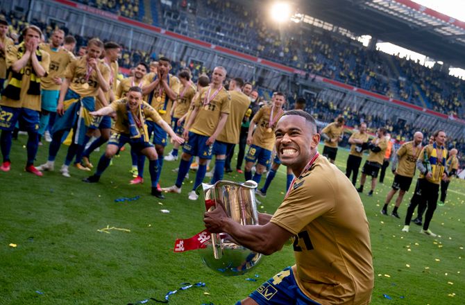 3F Superliga -Mensah på klubjagt: Alt er i spil