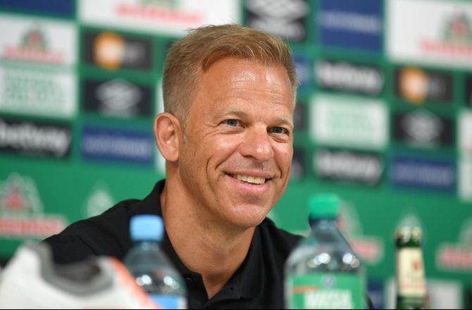 Tyskland 2. Bundesliga -Düsseldorf fyrer og hyrer ny træner