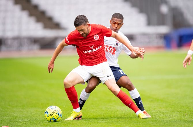 Premiership -Larne FC er nordirsk mester