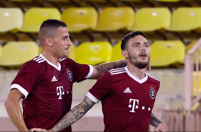 Superettan -Tochigi City henter Moberg Karlsson