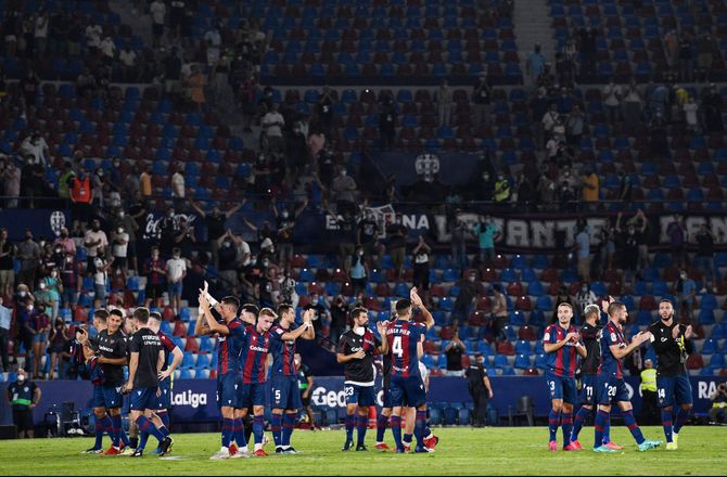 La Liga -Spillertunnel oversvømmet: La Liga-opgør udsat