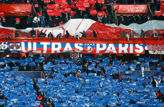 Ligue 1 -PSG-fansene er rasende: Messi og ledelsen skal ud af klubben!
