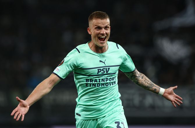 International -Philipp Max stopper karrieren