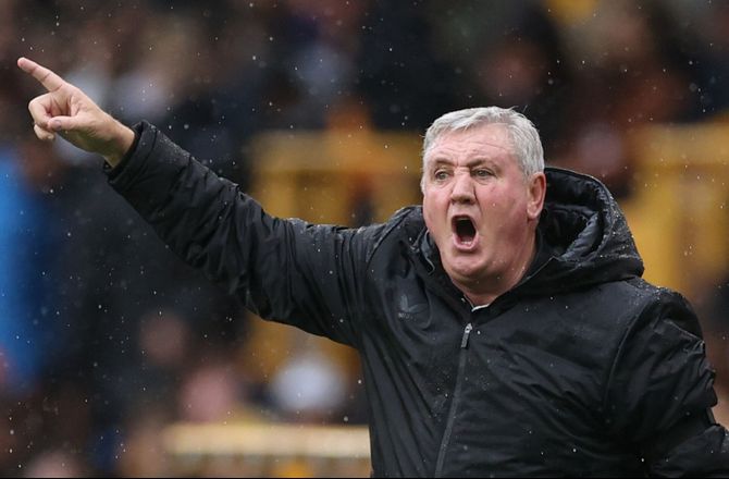 Premier League -Steve Bruce fnyser ad Gayle-kritik: Han brændte mod City