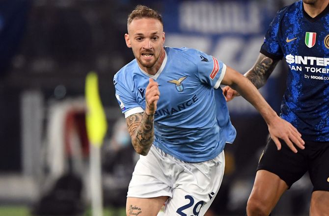 Serie A -Manuel Lazzari ramt af skade