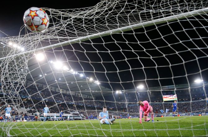 Champions League-kvalifikation -29 danske fans stoppet på vej til Malmö