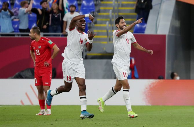 Asian Cup -Jordansk landsholdsspiller fritstilles efter spark mod dommer