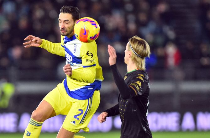 Serie B -Dennis Johnsen rykker til Palermo 