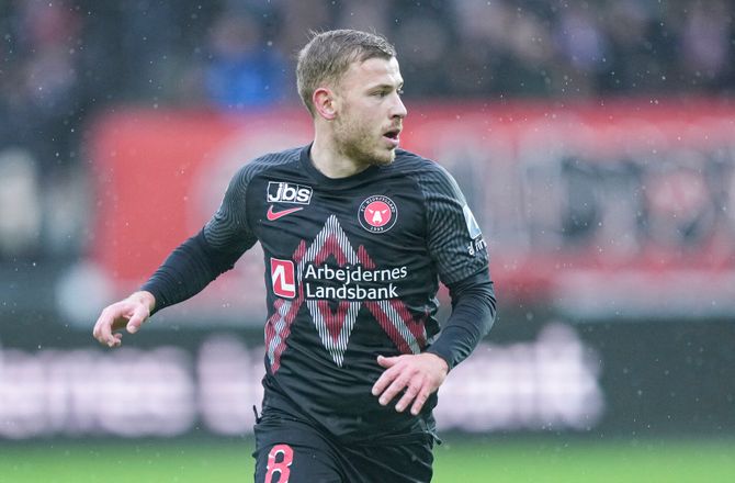 Regionalliga -Max Meyer rykker til tysk miniput
