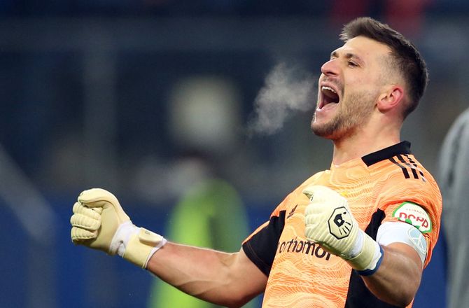 2. Bundesliga -Efter absurd bommert - Hamburger SV forlænger med keeper