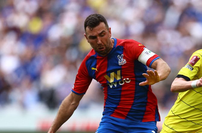 Crystal Palace -Palace-koryfæ stopper karrieren