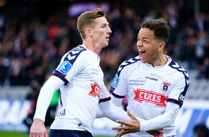 3F Superliga -AGF tager afsked med angriber: Skifter til Polen permanent