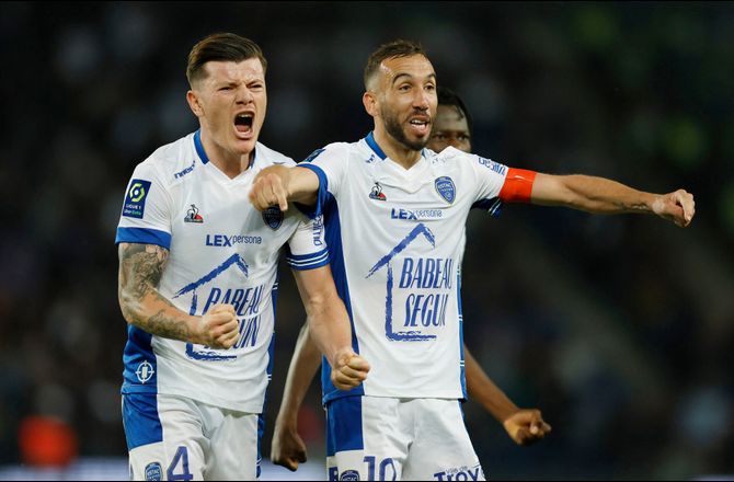 Ligue 2 -Troyes bliver i Ligue 2 trods to nedrykninger i streg
