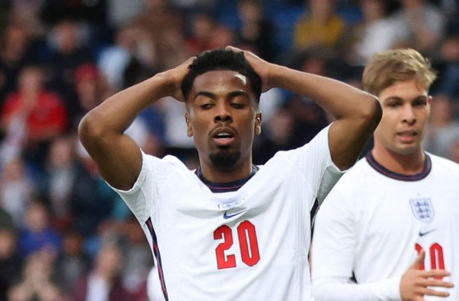 Premier League -Wolverhampton henter Marseille-midt 